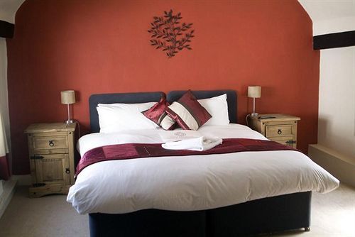 Inn White Hart 2*