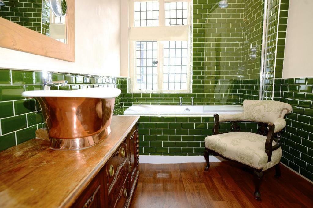 White Hart 2* St Albans